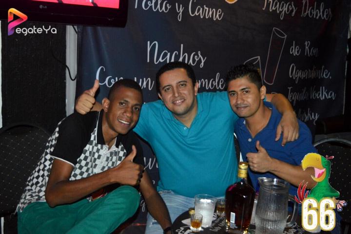 Foto 5 de La lora Bar - 3er Fds Abril 2016 en La Lora Bar, Cali