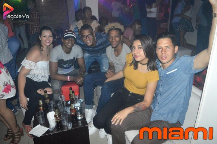 Foto 28 de Miami Bar - 1er Fds Marzo 2017 en Miami Bar Cali, Cali