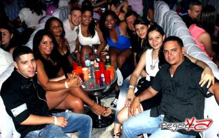Foto 69 de Julio 20 del 2013 en Living Night Club, Cali