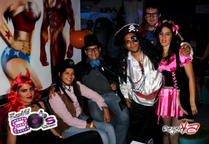 Foto 47 de Beautiful 80`s - Halloween 2014 en Beautiful 80`s Cali, Cali