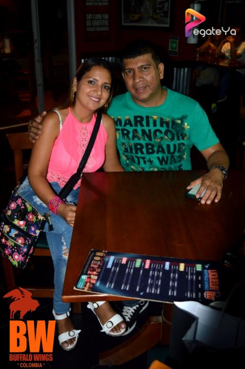 Foto 12 de Bufalo Wings - 4to FDS Agosto 2015 en Búfalo Wings - Cali, Cali