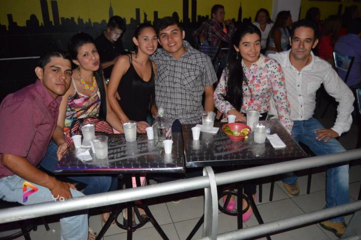 Foto 41 de New York sábado 28 de marzo 2015 en Discoteca New York Bucaramanga, Bucaramanga