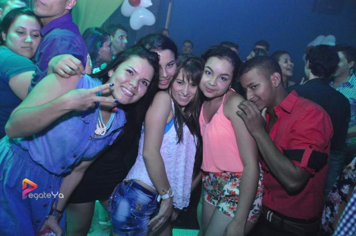 Foto 37 de El Manicomio sábado 09 de mayo 2015 en Discoteca El Manicomio Bucaramanga, Bucaramanga
