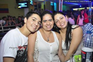 Foto 30 de Discoteca New York - 1 Febrero 2014 en Discoteca New York Bucaramanga, Bucaramanga