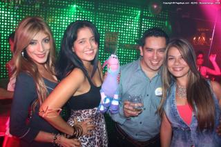 Foto 86 de Bling - Viernes 23 de mayo de 2014 en Bar Bling Bucaramanga, Bucaramanga