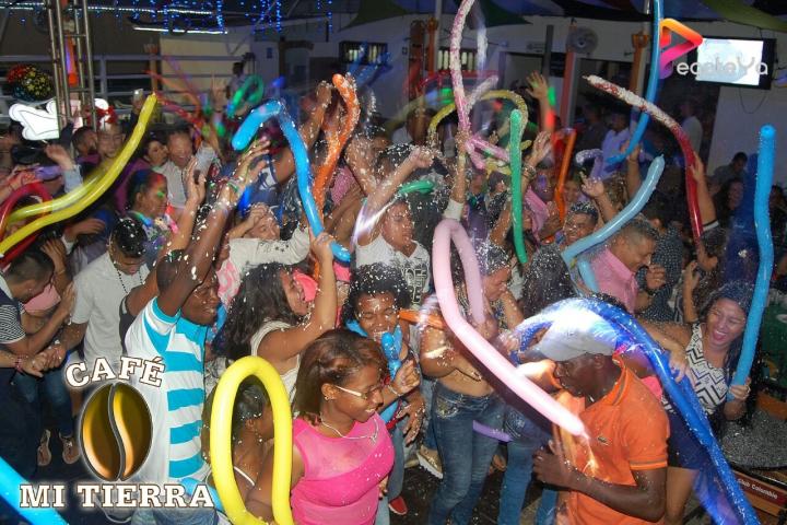 Foto 40 de Cafe Mi Tierra- 1er Fds Abril 2016 en Cafe Mi Tierra, Cali