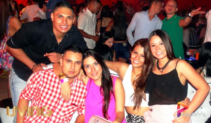 Foto 13 de Living Night Club - marzo 8 Del 2015 en Living Night Club, Cali