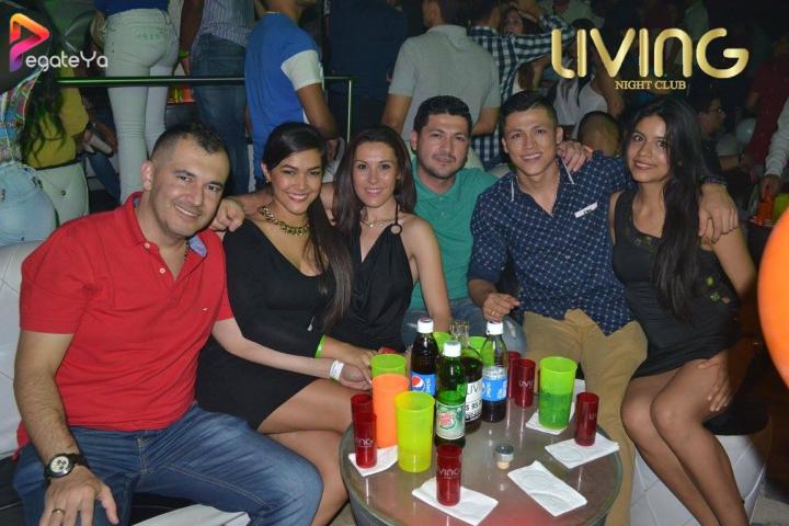 Foto 15 de Living Night Club - 5To fds Abril 2016 en Living Night Club, Cali