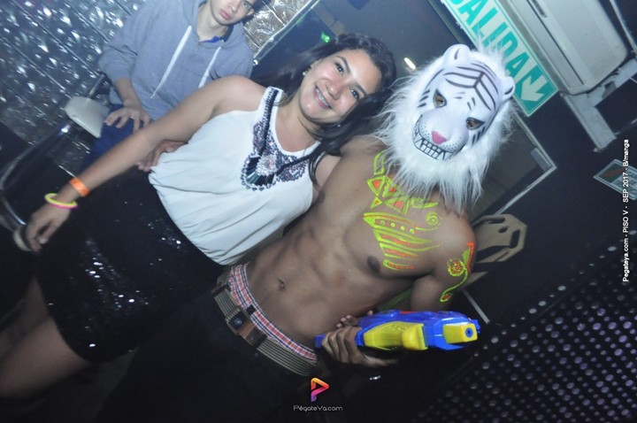 Foto 12 de PISO V - viernes 29 de sep 2017 en Bar Piso V Bucaramanga, Bucaramanga