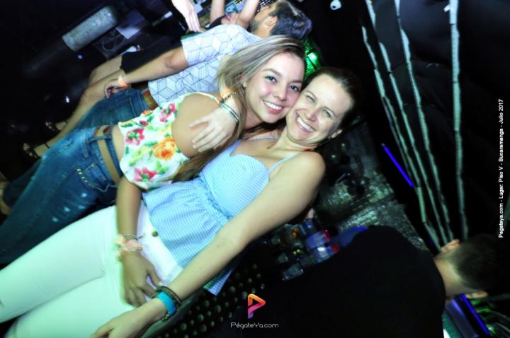 Foto 25 de PISO V - Sabado 22 de julio de 2017 en Bar Piso V Bucaramanga, Bucaramanga