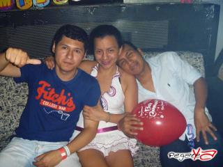 Foto 26 de Junio 02 del 2012 en Babel / Barra Libre Cali, Cali