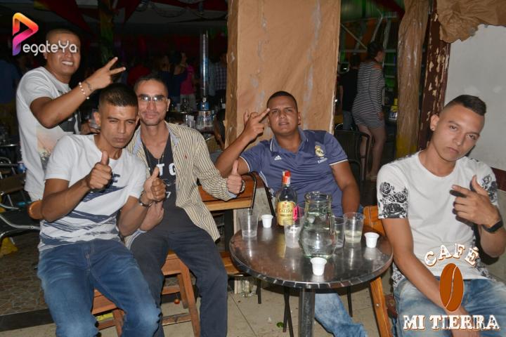 Foto 40 de Cafe Mi Tierra - 3er/4to Fds Abril 2017 en Cafe Mi Tierra, Cali