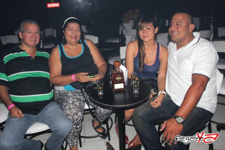 Foto 7 de Ampm Bar - Dic 6 y 13 del 2014 en Am / PM Bar - Cali, Cali