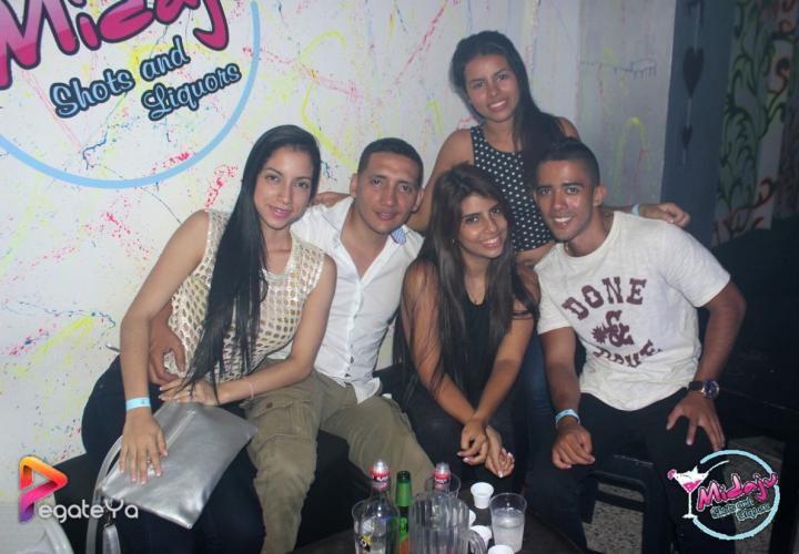 Foto 9 de Midaju - Amor y Amistad 2015 en Midaju Bar