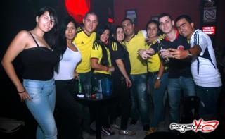 Foto 110 de Octubre 12 del 2013 en Am / PM Bar - Cali, Cali