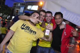 Foto 20 de Partido Colombia vs Ecuador en La Sala Club, Bucaramanga
