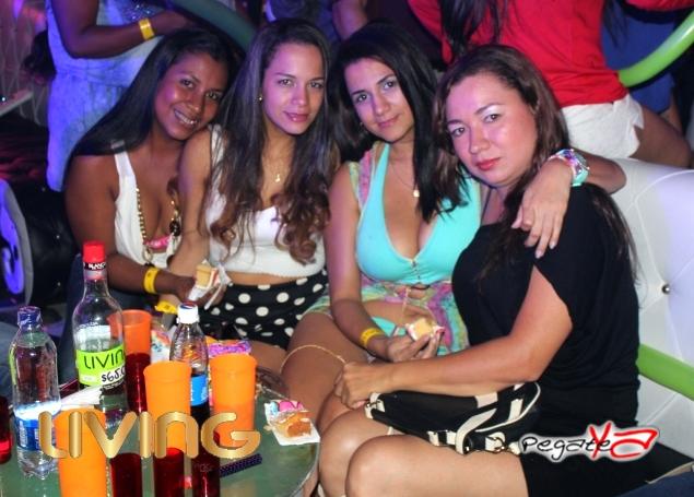 Foto 12 de Living - 5to FDS Nov 2014 en Living Night Club, Cali
