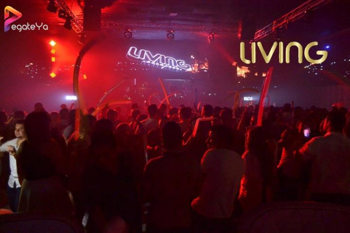 Foto 16 de Living Night Club - 5To fds Abril 2016 en Living Night Club, Cali