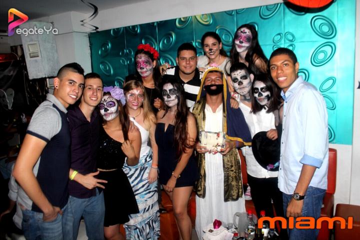 Foto 72 de Miami - Halloween 2015 en Miami Bar Cali, Cali