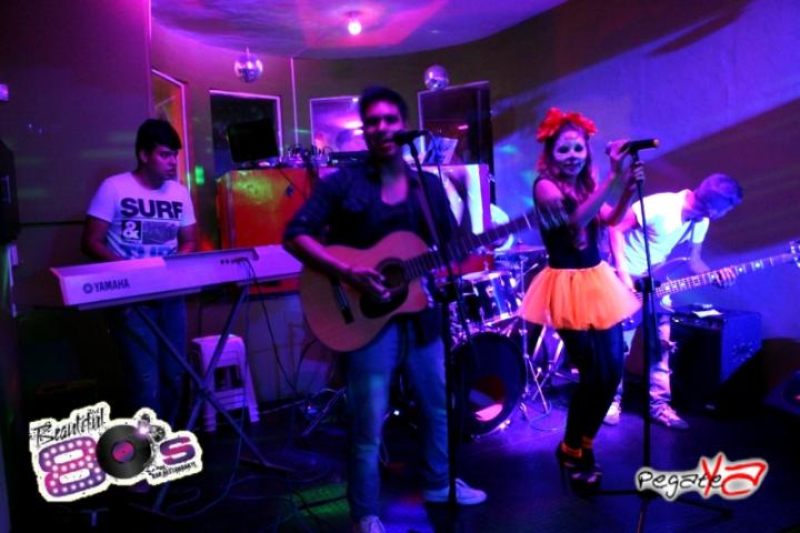 Foto 50 de Beautiful 80`s - Halloween 2014 en Beautiful 80`s Cali, Cali