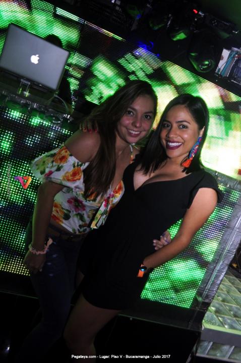 Foto 26 de PISO V - Sabado 22 de julio de 2017 en Bar Piso V Bucaramanga, Bucaramanga