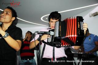 Foto 48 de Sabado 18 de Agosto de 2012 en Discoteca Macondo Club Bucaramanga, Bucaramanga
