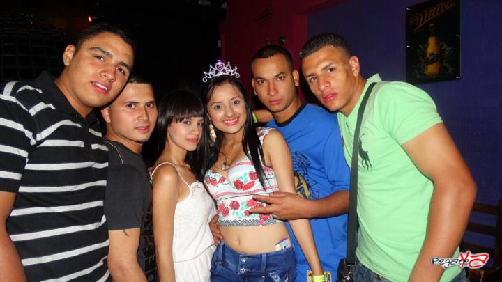 Foto 46 de Sam Puès Bar - Sept. 6 en Discoteca Sam Pues Medellin, Medellín