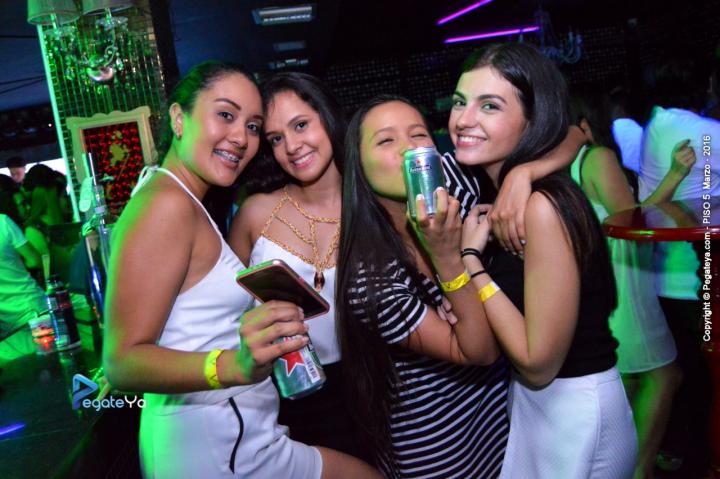 Foto 21 de PISO V - 12 marzo 2016 en Bar Piso V Bucaramanga, Bucaramanga