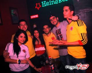 Foto 112 de Octubre 12 del 2013 en Am / PM Bar - Cali, Cali