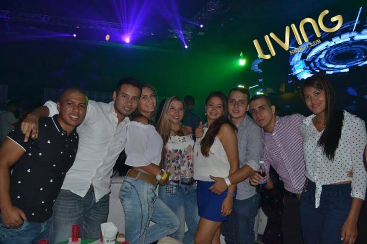 Foto 36 de Living Night Club - 2do/3er fds Junio en Living Night Club, Cali