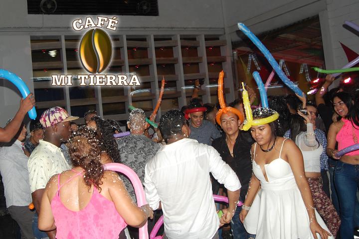 Foto 46 de Cafe mi Tierra - 3er Fds Abril 2016 en Cafe Mi Tierra, Cali