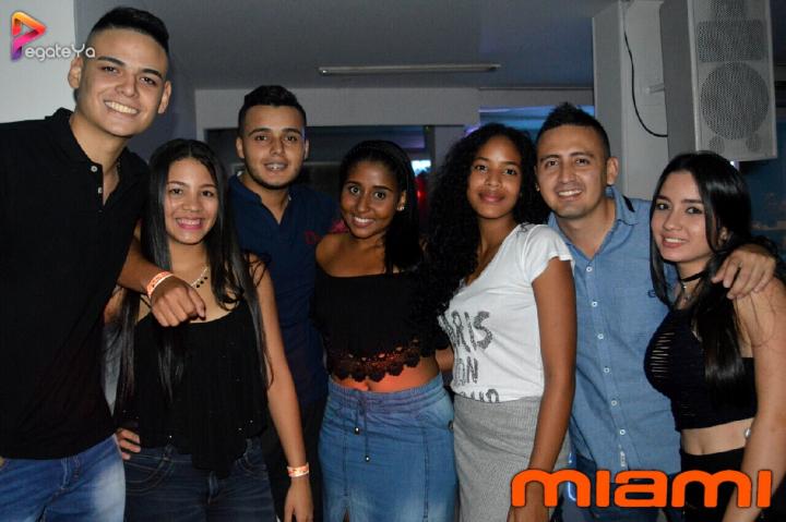 Foto 12 de Miami Bar - 1er Fds Mayo 2017 en Miami Bar Cali, Cali
