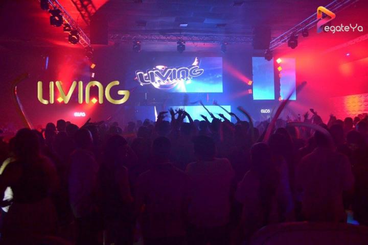 Foto 18 de Living Night Club - 5To fds Abril 2016 en Living Night Club, Cali
