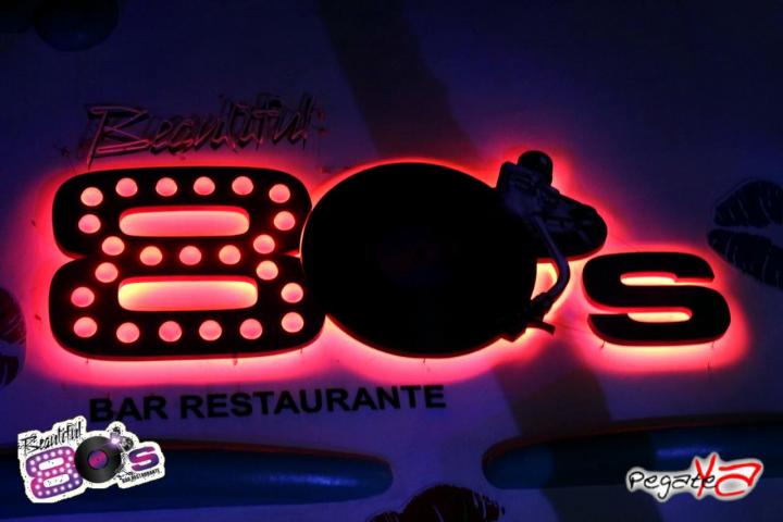 Foto 9 de Beautiful 80`s - Oct 11 en Beautiful 80`s Cali, Cali
