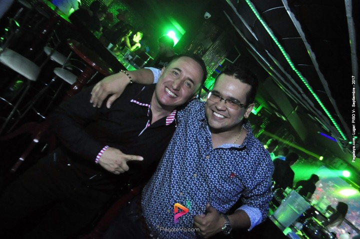Foto 25 de PISO V - sábado 2 de sep 2017 en Bar Piso V Bucaramanga, Bucaramanga