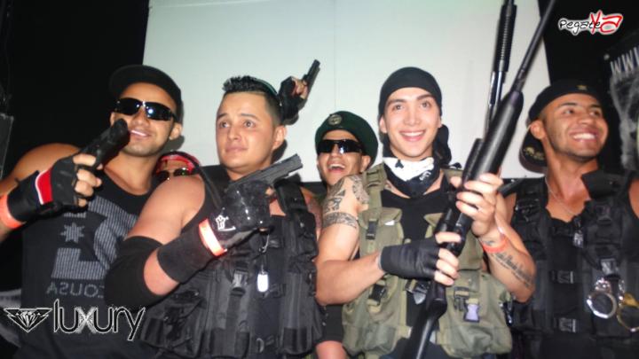 Foto 29 de Luxury - Halloween 2014 en Discoteca Luxury Medellin, Medellín