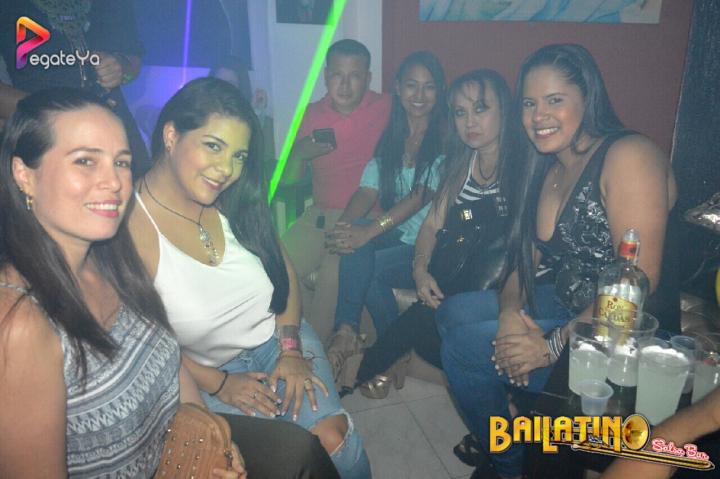 Foto 39 de Bailatino - 2do Fds Mayo 2017 en Bailatino - Bar, Cali