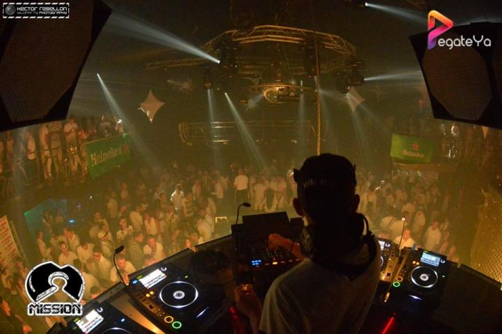Foto 18 de 5ta Edicion Fiesta Blanca - Mission Club en Pegateya Cali, Cali