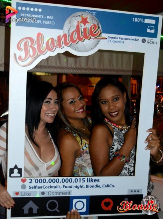 Foto 18 de Blondie - Amor y Amistad 2015 en Blondie Bar Cali, Cali