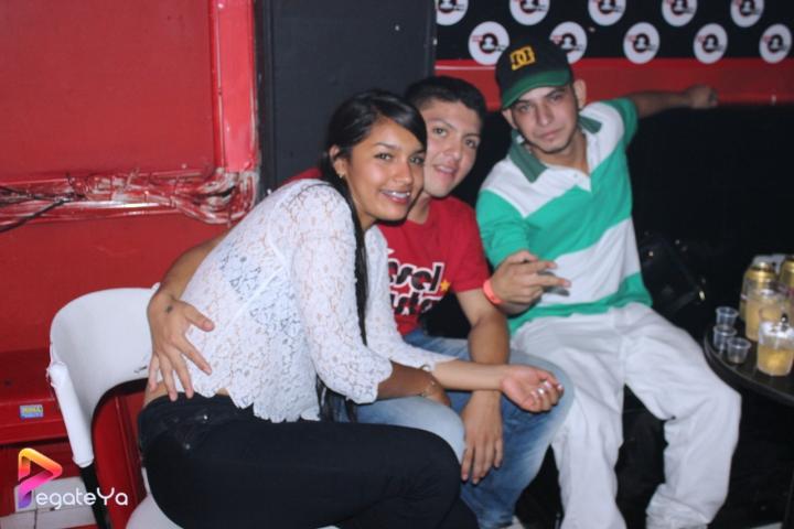 Foto 10 de Ampm Bar - 4to FDS Marzoo 2015 en Am / PM Bar - Cali, Cali