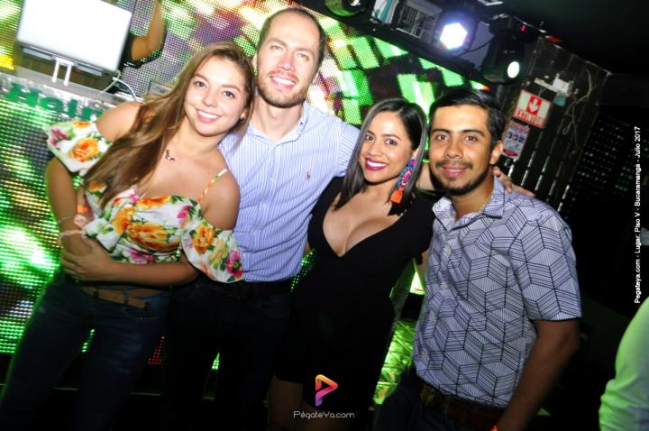 Foto 28 de PISO V - Sabado 22 de julio de 2017 en Bar Piso V Bucaramanga, Bucaramanga