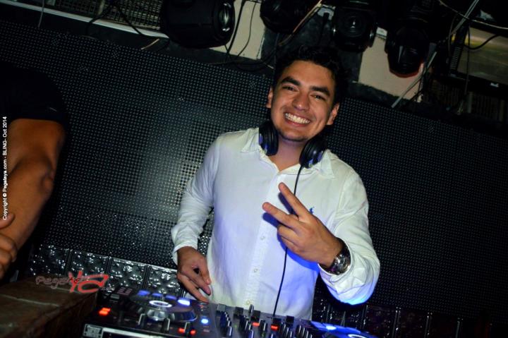 Foto 31 de Bling viernes 31 de octubre de 2014 en Bar Bling Bucaramanga, Bucaramanga