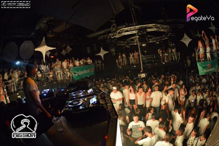 Foto 82 de 5ta Edicion Fiesta Blanca - Mission Club en Pegateya Cali, Cali