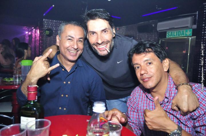 Foto 9 de PISO V - Sábado 3 de Mayo de 2017 en Bar Piso V Bucaramanga, Bucaramanga