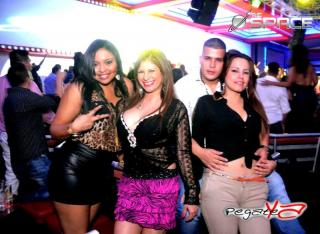 Foto 19 de Binomio de Oro y los Van Van de Cuba en Space Menga, Cali