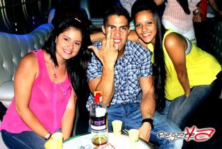 Foto 60 de Dubai Night Club - Tony Vega en Dubai Night Club