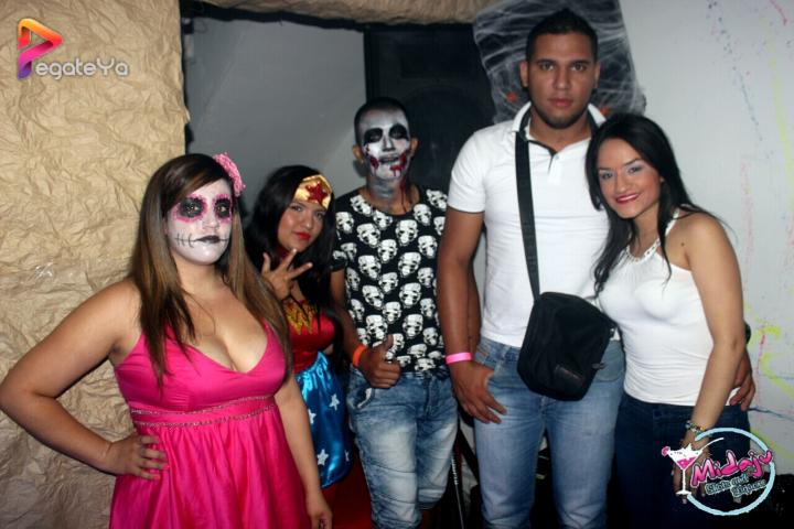 Foto 15 de Midaju - Halloween 2015 en Midaju Bar