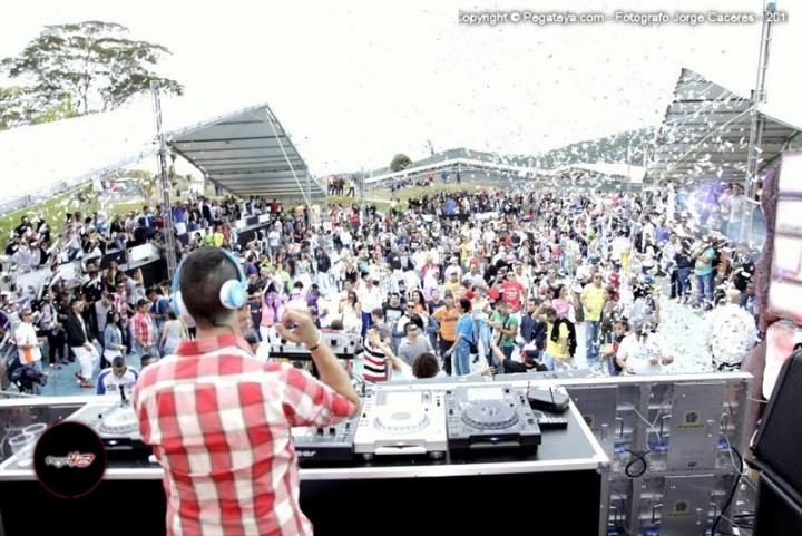 Foto 87 de TOMORROWLAKE Lago Calima en Fiestas Colombia, Medellín