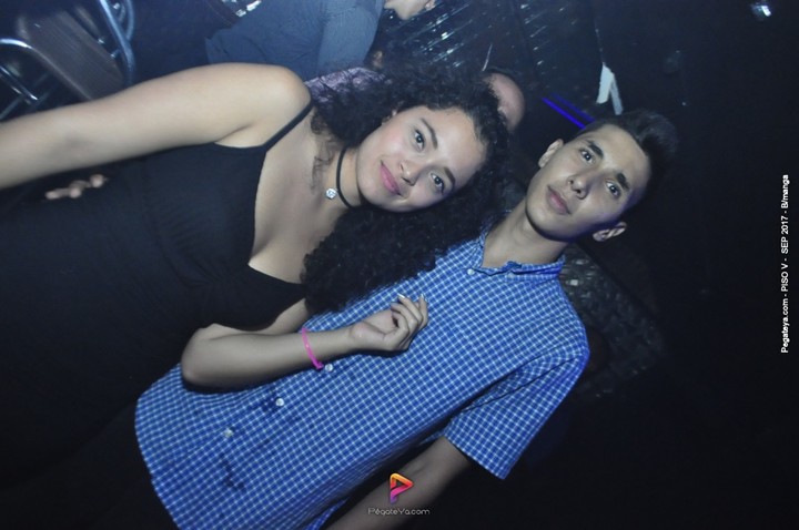 Foto 16 de PISO V - viernes 29 de sep 2017 en Bar Piso V Bucaramanga, Bucaramanga