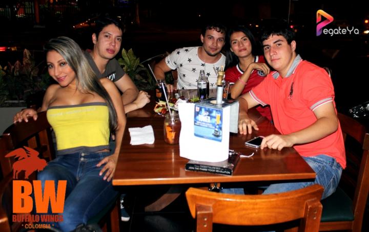 Foto 3 de Bufalo Wings - 4to FDS Junio 2015 en Búfalo Wings - Cali, Cali